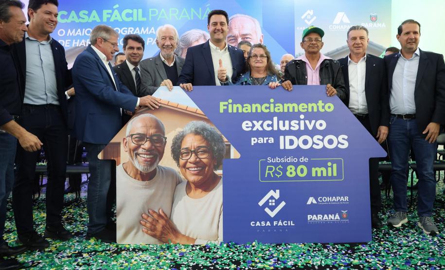 O programa Casa Fácil Paraná – Terceira Idad, oferece subsídio de R$ 80 mil para pessoas com mais de 60 anos com renda de até 4 salários mínimos.